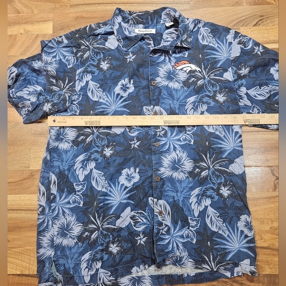 Tommy Bahama NFL Denver Broncos Hawaiian Shirt LT Blue 100% Silk - Picture 7 of 10